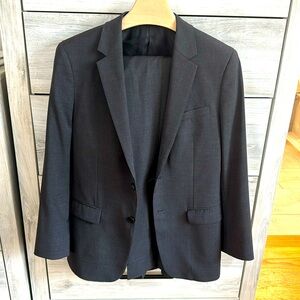 Men’s Slim Fit Charcoal Grey Theory Suit (Jacket + Pants). Perfect Condition